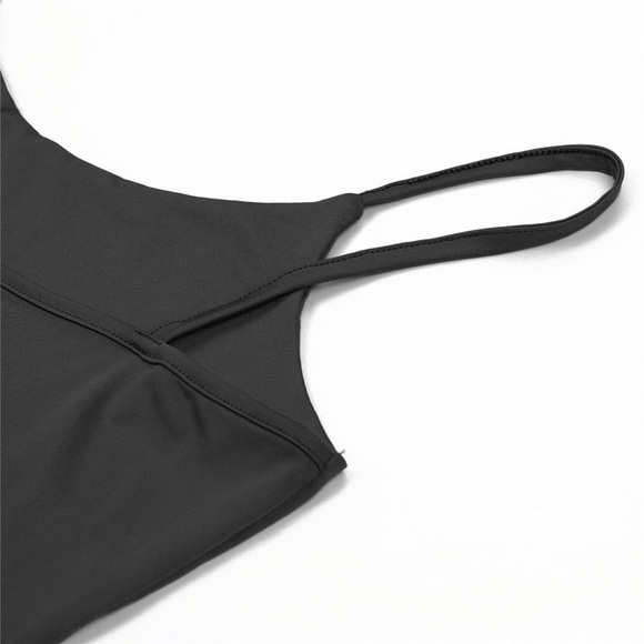 Front Buckle Deep O neck Sleeveless Casual Solid Crop Tank size Medium - Picture 4 of 10